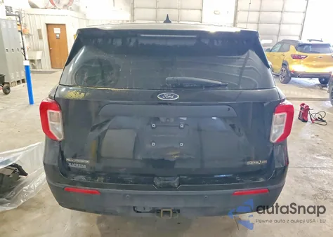 2021 Ford Explorer Police Interceptor z USA, uszkodzony, nr VIN 1FM5K8AB1MGA87415